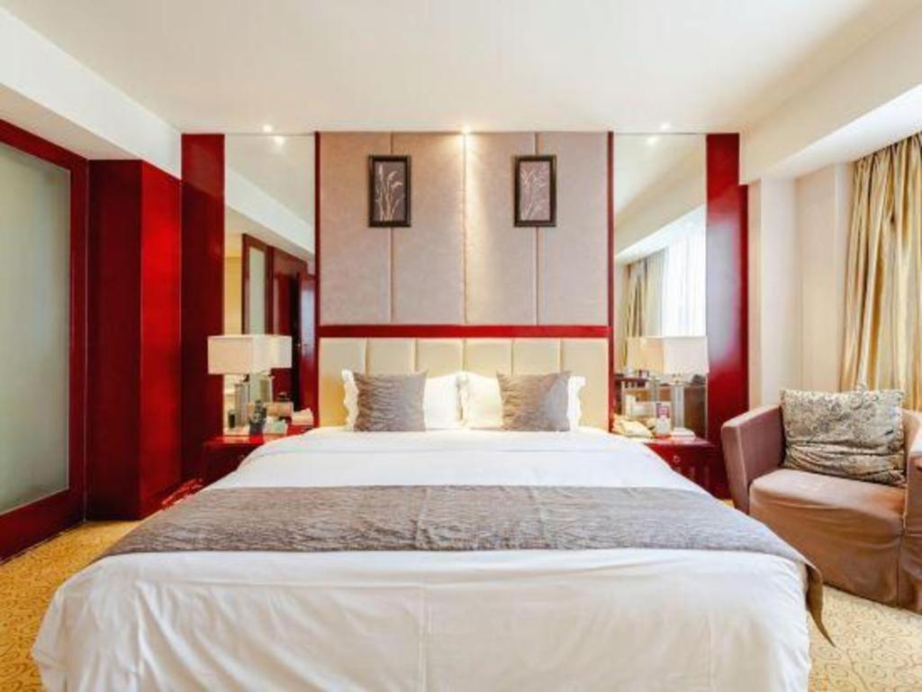 Chengdu Yinsheng International Hotel Supoqiao Exterior photo