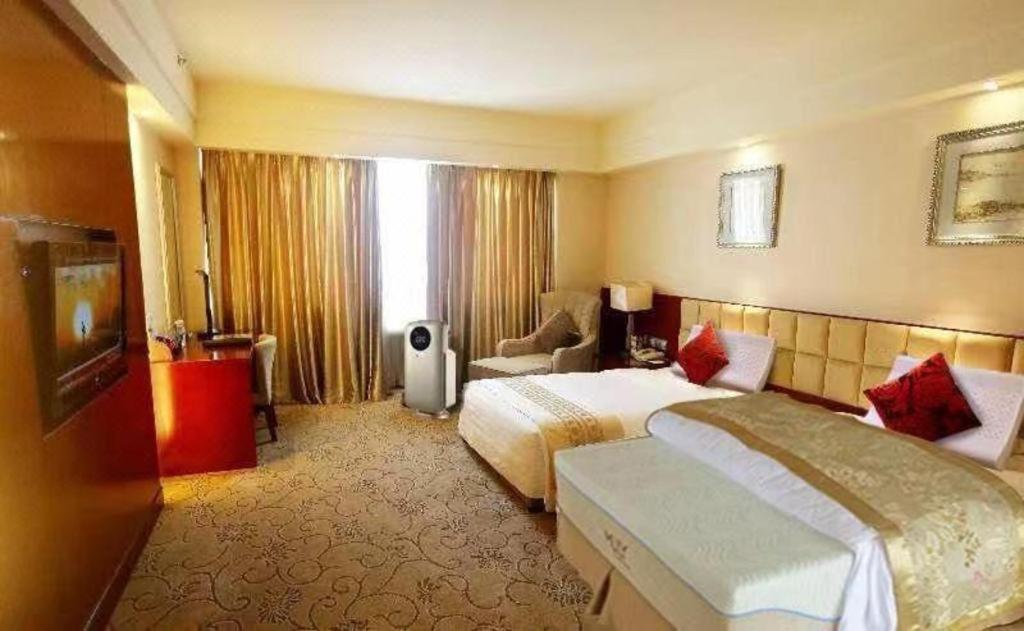 Chengdu Yinsheng International Hotel Supoqiao Exterior photo